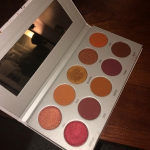 Jaclyn hill ring the alarm pallet